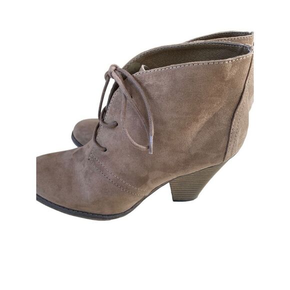 Mia size 9 tan suede booties ankle boots - Picture 3 of 7